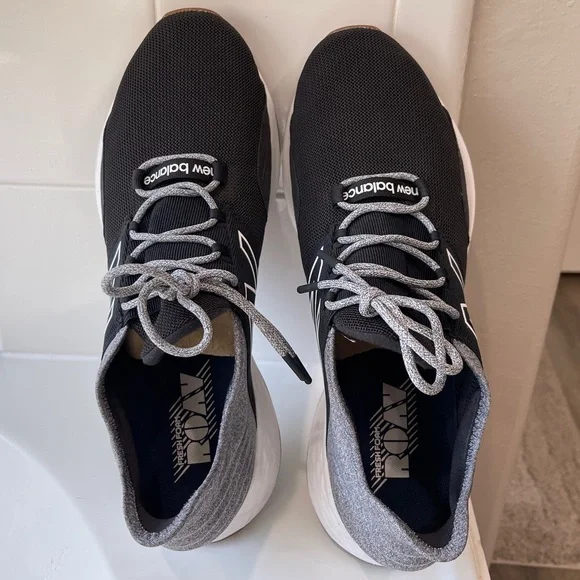 New Balance ROAV V1 Black and Gray Sneakers men’s 14 - Picture 7 of 8